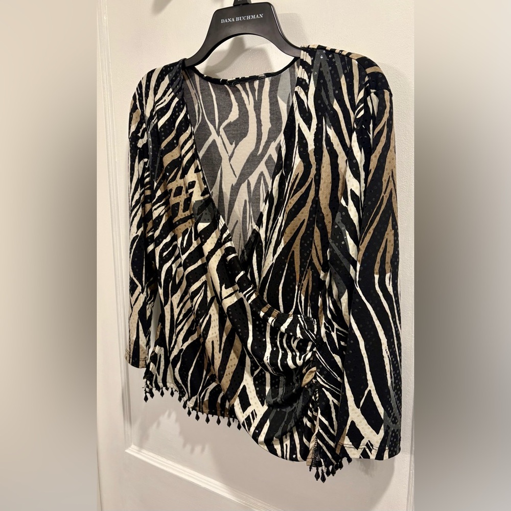 Ladies Joseph Ribkoff sparkle top sz small